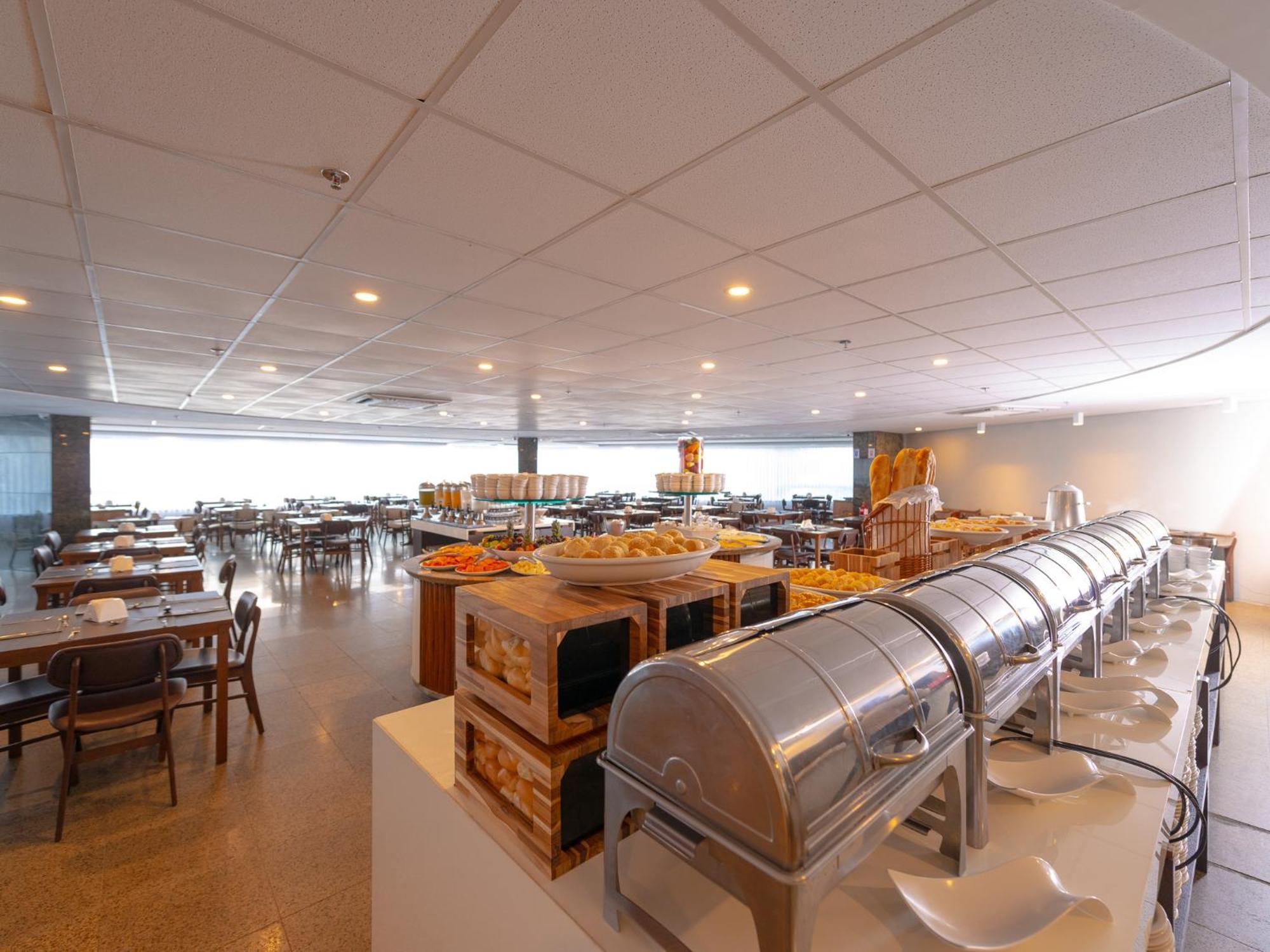 Ocean Palace All Inclusive Premium Natal Exteriér fotografie The buffet at the airport